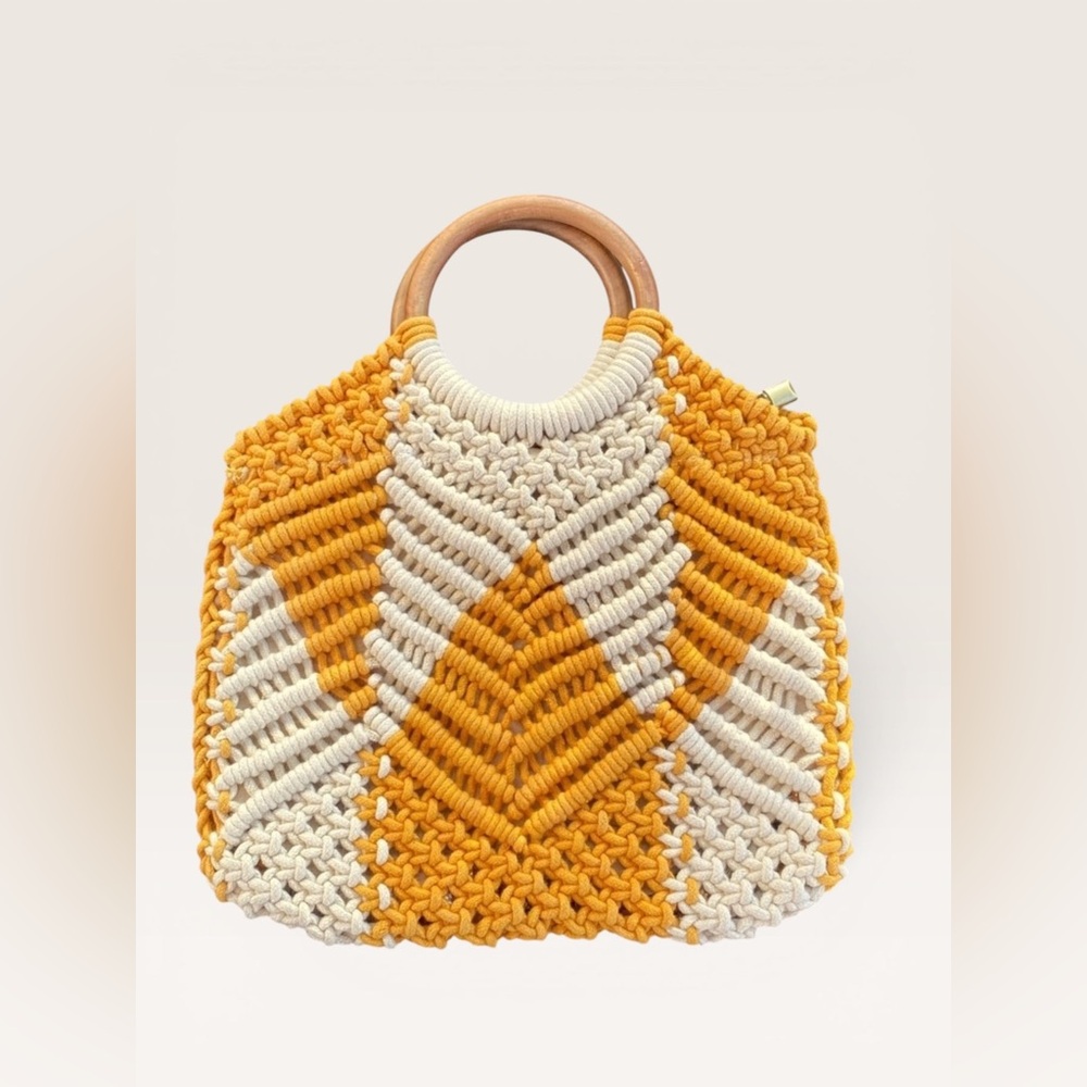 Chevorn Knotted Pattern Macrame Bag with Wooden Handle - Picture 3 of 8